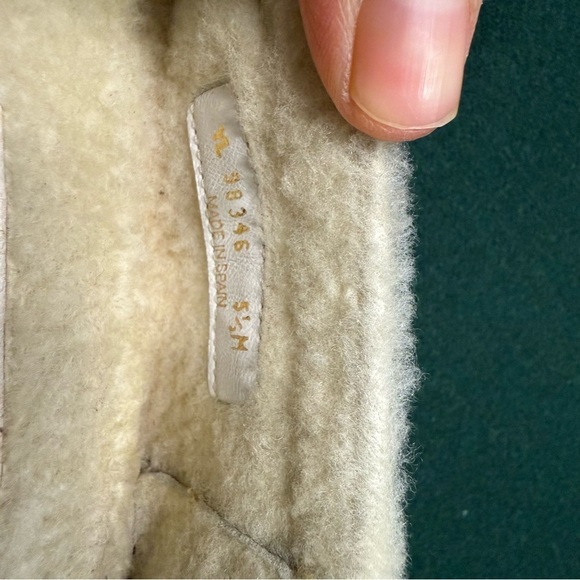 STUART WEITZMAN
Bromley Shearling Fur Loafers size 5.5 - Picture 11 of 16